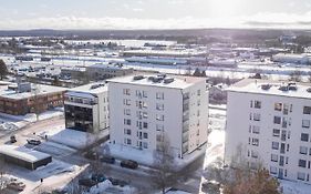 Tuomas' Luxurious Suites, Nilo